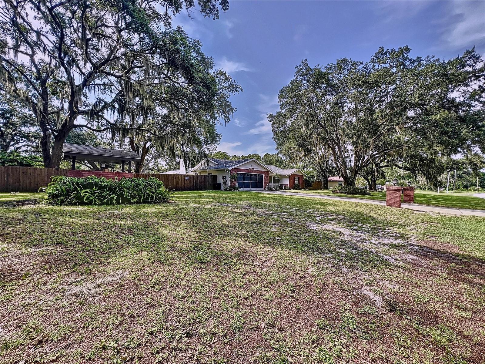 Listing photo id 1 for 10165 Casey Drive