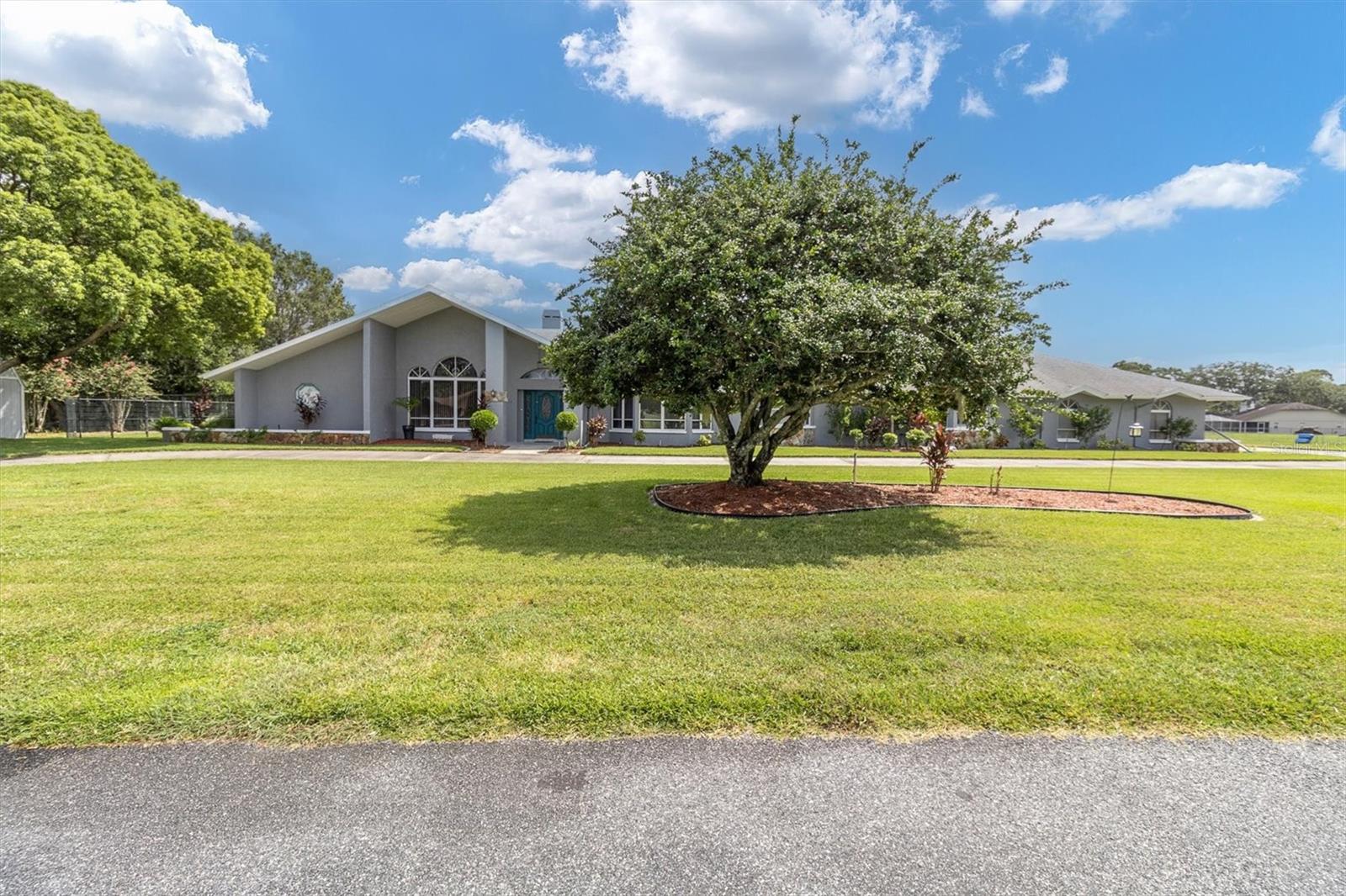 Listing photo id 0 for 8607 Cranes Roost Drive