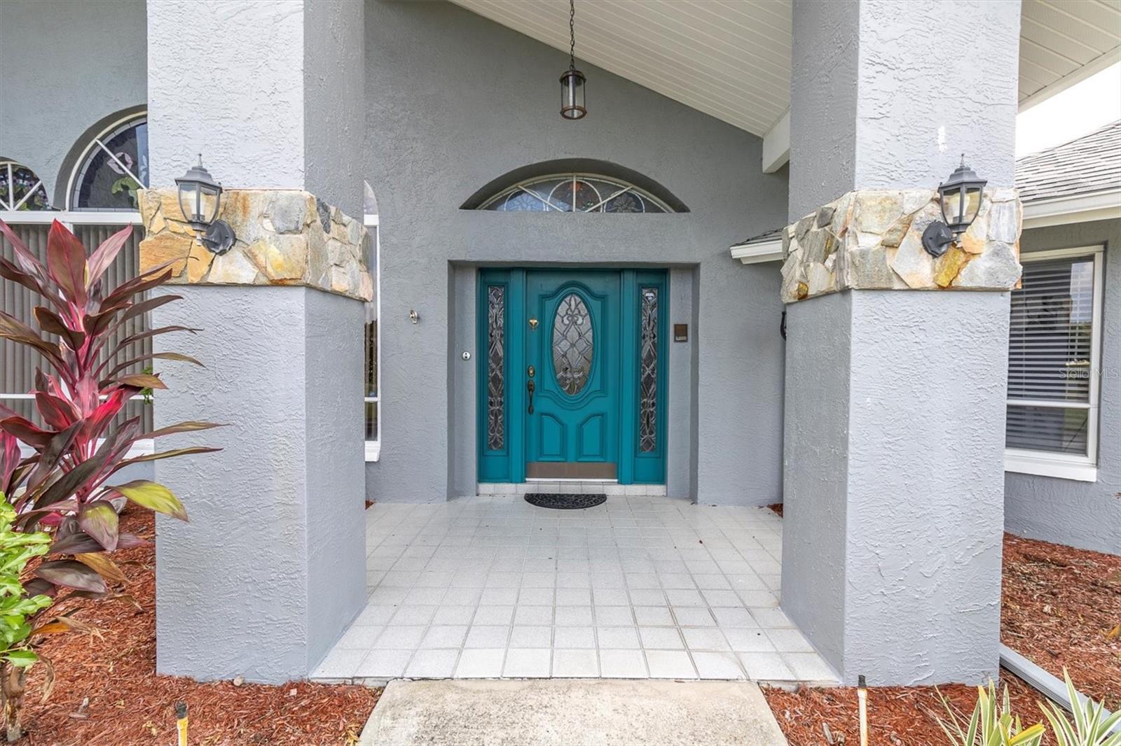 Listing photo id 2 for 8607 Cranes Roost Drive