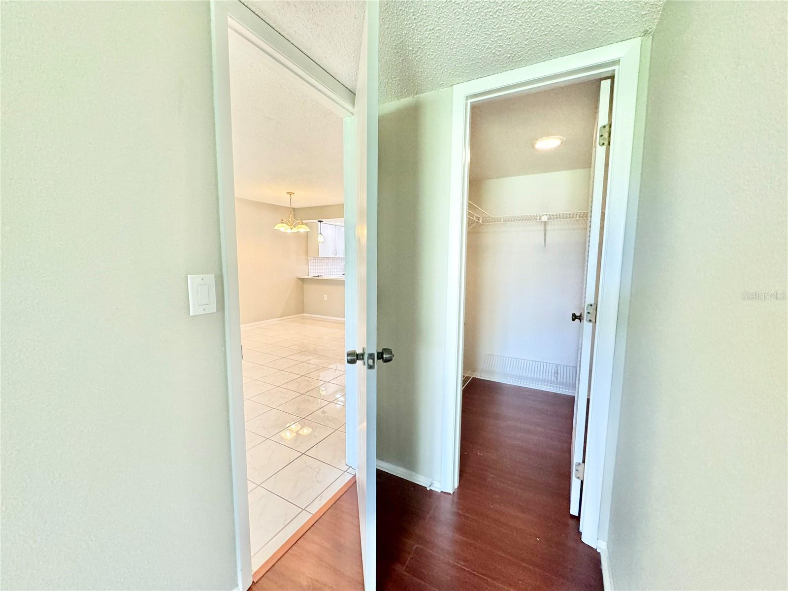 Listing photo id 18 for 212 Mary Drive 212