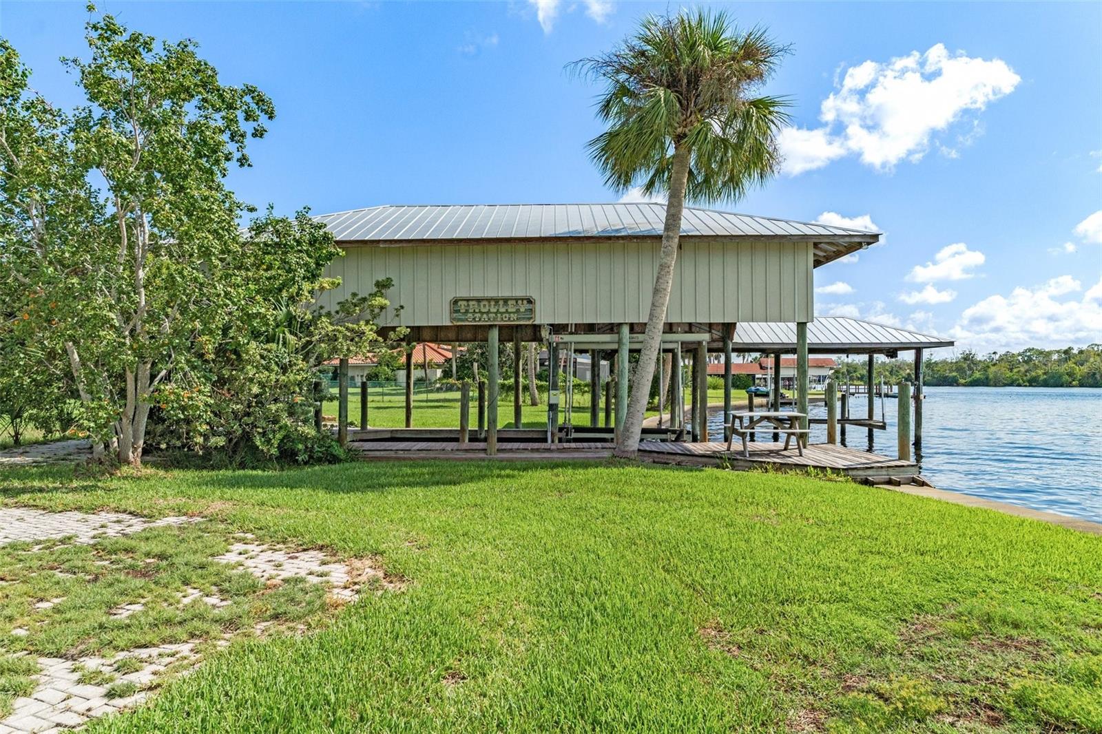 Details for 10708 Halls River Road, HOMOSASSA, FL 34448