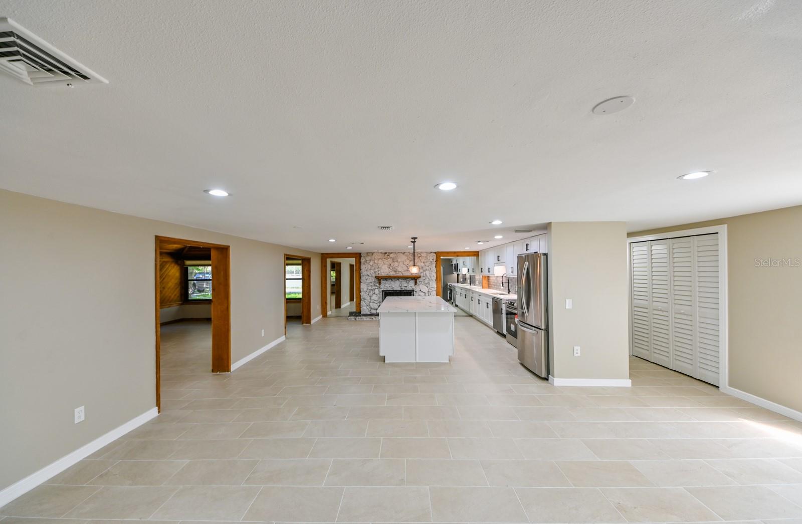 Listing photo id 24 for 11621 Colt Way