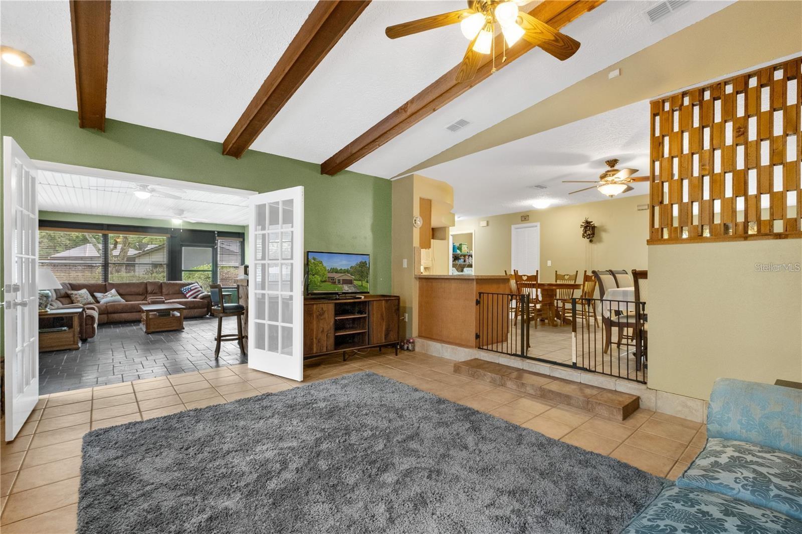 Listing photo id 15 for 7504 Cypress Knee Drive