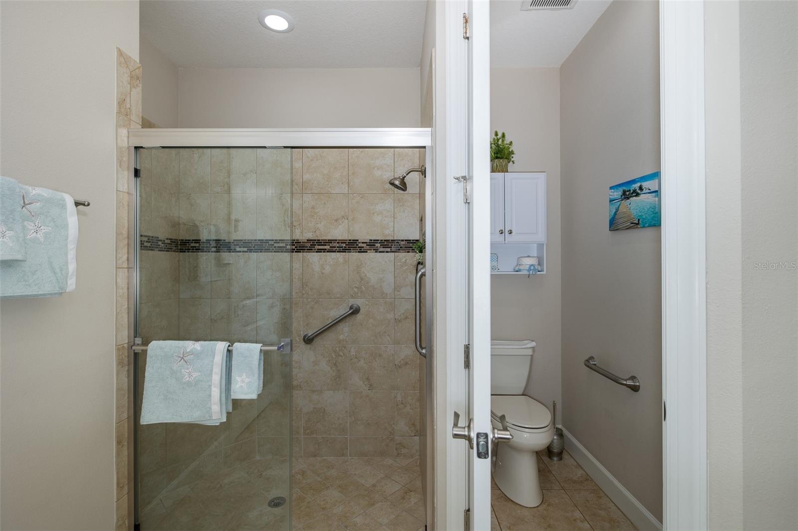 Listing photo id 25 for 11600 Callisia Drive