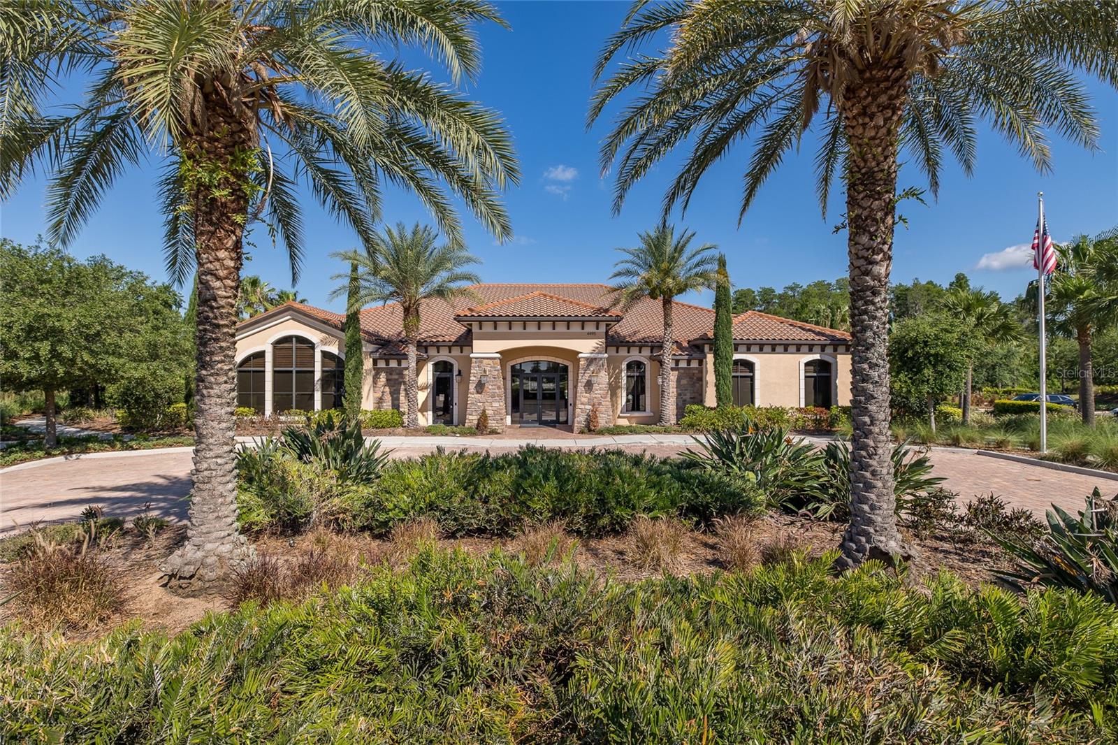 Listing photo id 79 for 11600 Callisia Drive