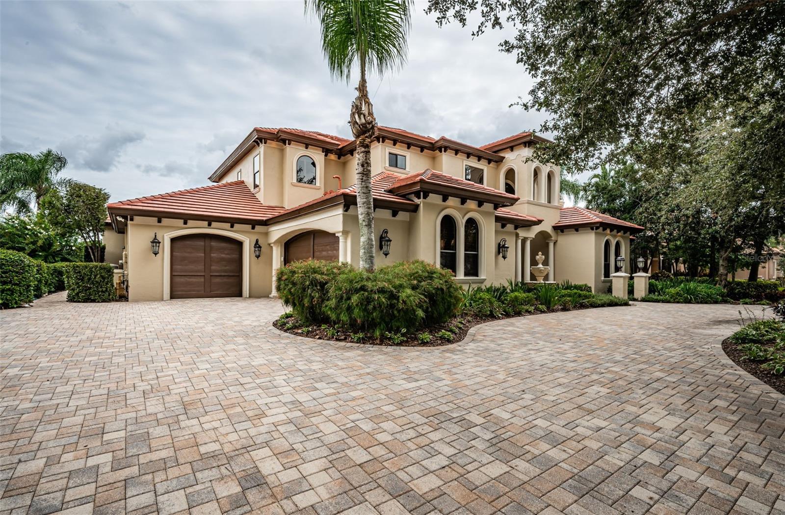 Listing photo id 5 for 9943 Milano Drive