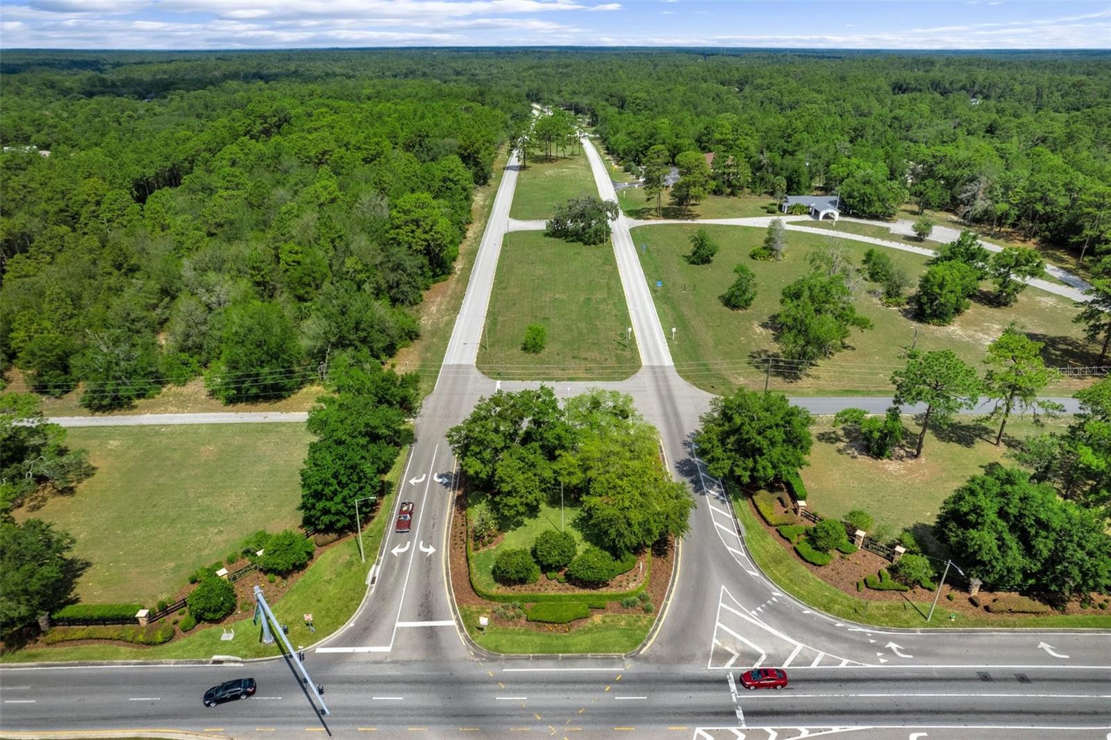 Listing photo id 5 for 2163 Mesa Verde Drive