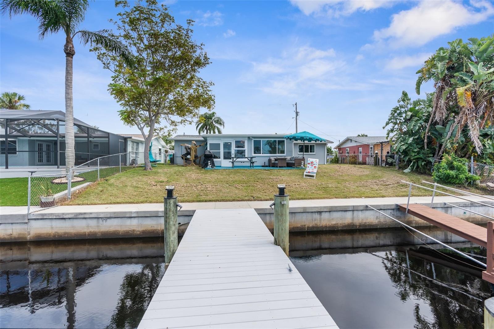 Listing photo id 43 for 12535 3rd Isle