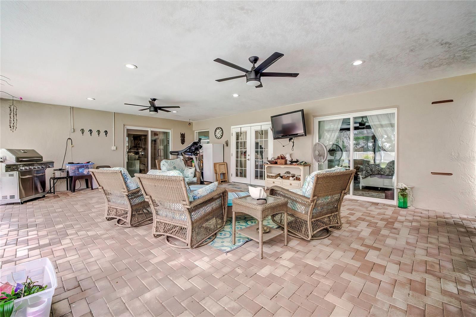 Listing photo id 35 for 9127 Nile Drive