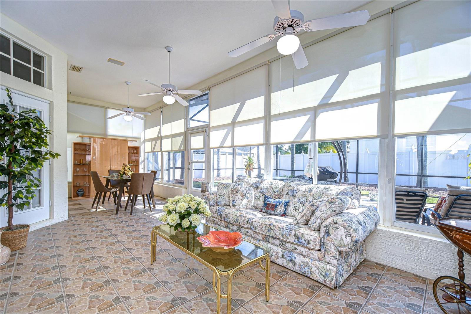 Listing photo id 20 for 8704 Cypress Lakes Boulevard