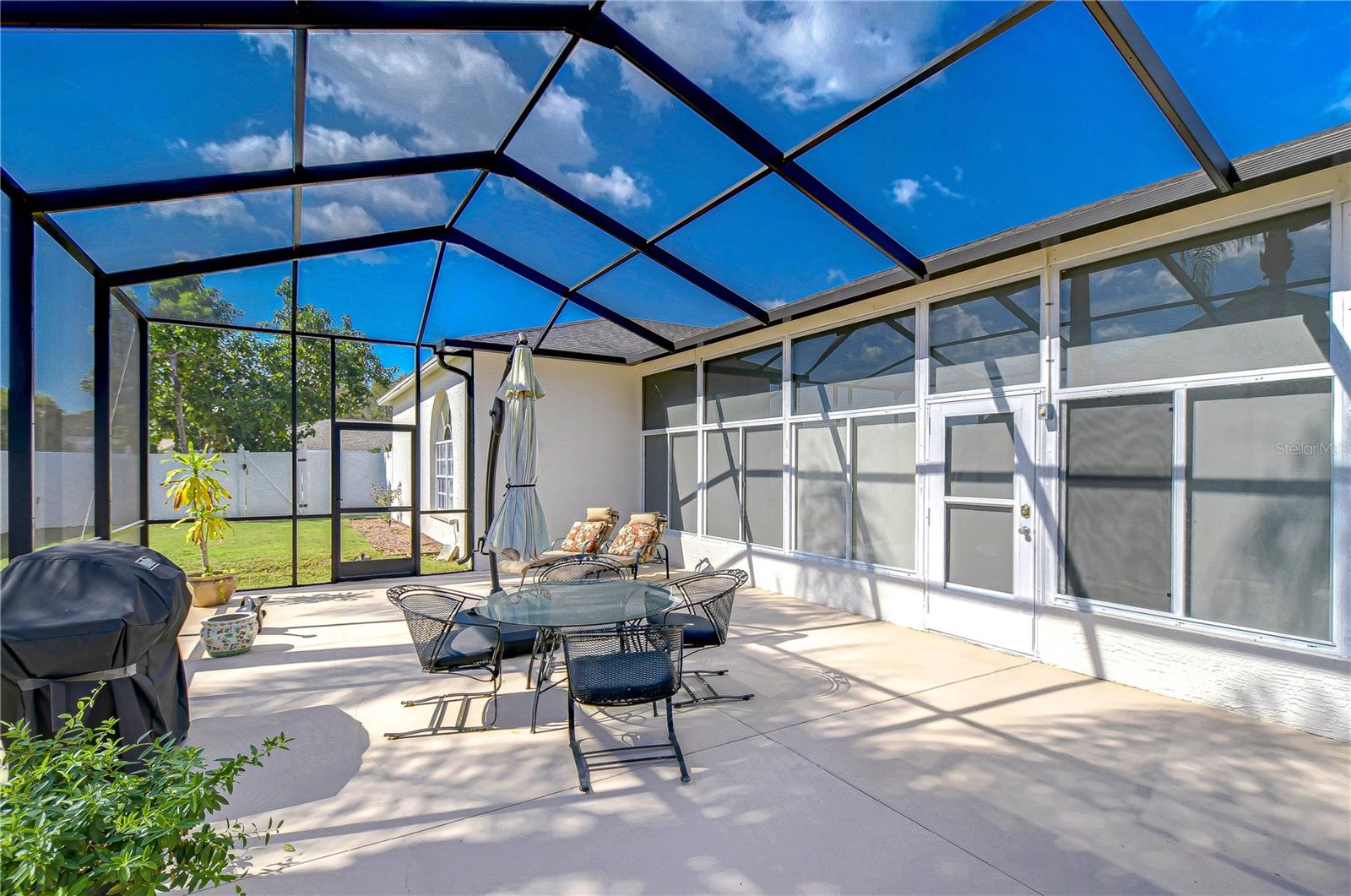 Listing photo id 22 for 8704 Cypress Lakes Boulevard