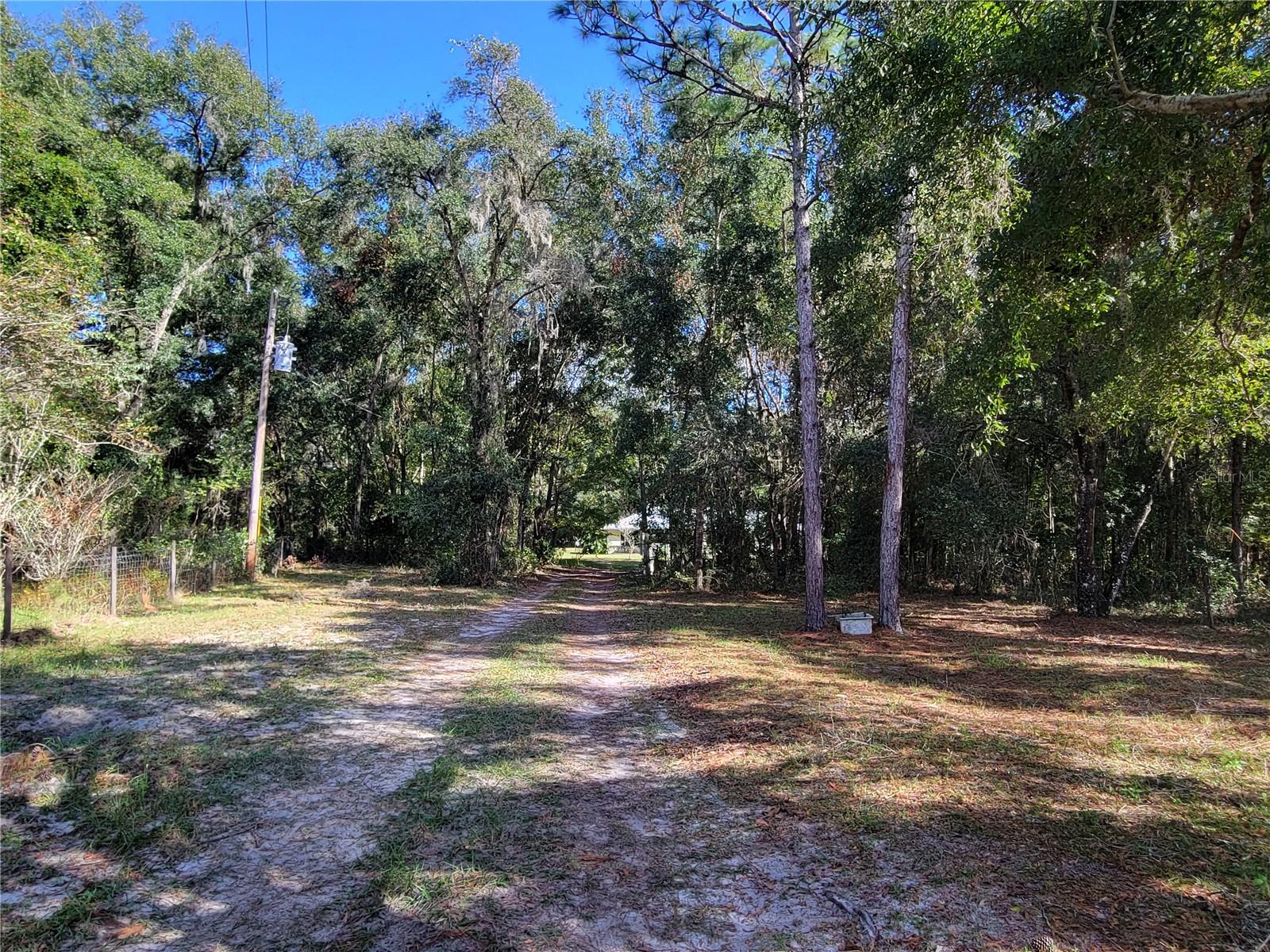 Listing photo id 0 for 13080 Old Crystal River Road