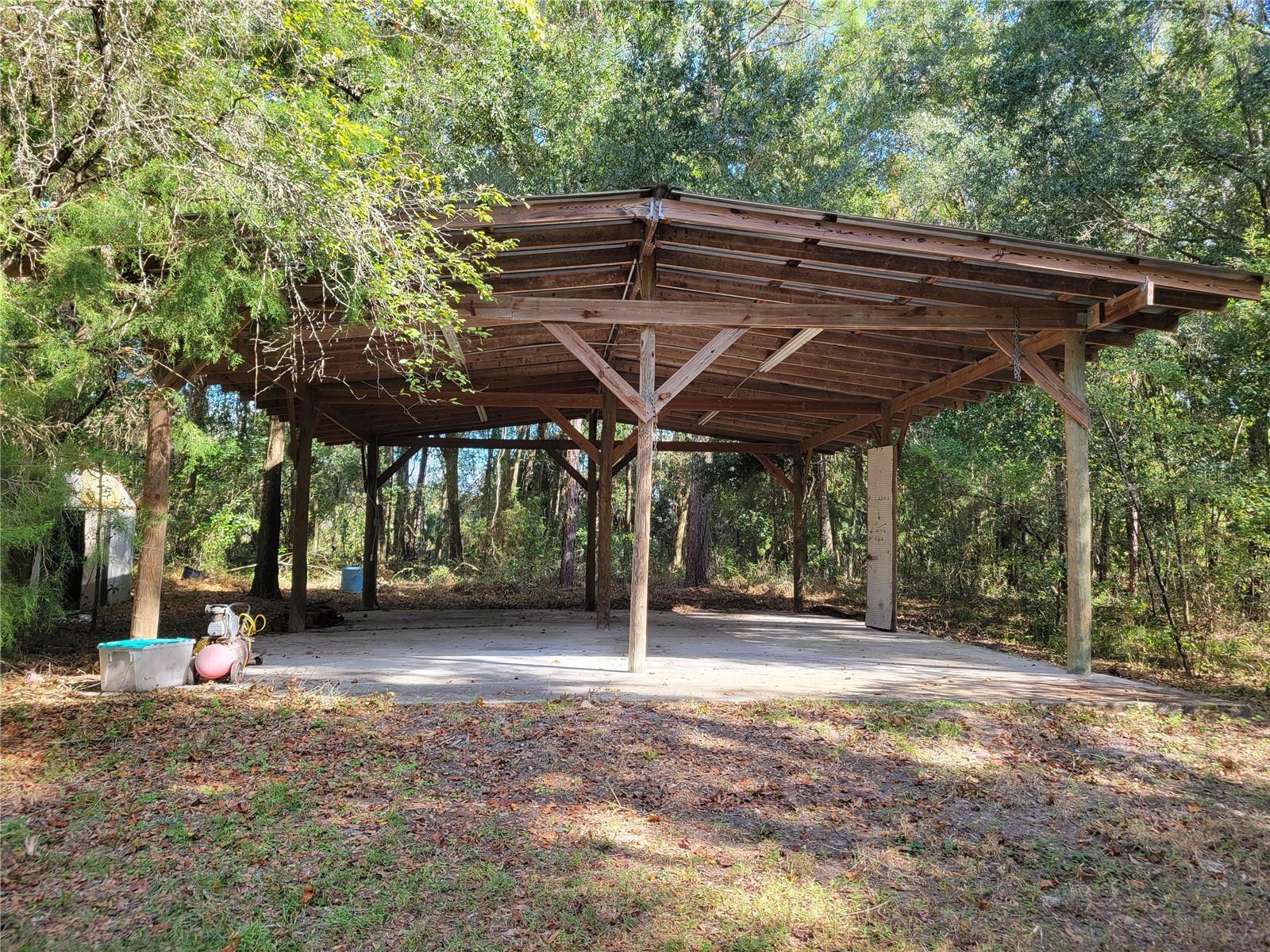 Listing photo id 7 for 13080 Old Crystal River Road