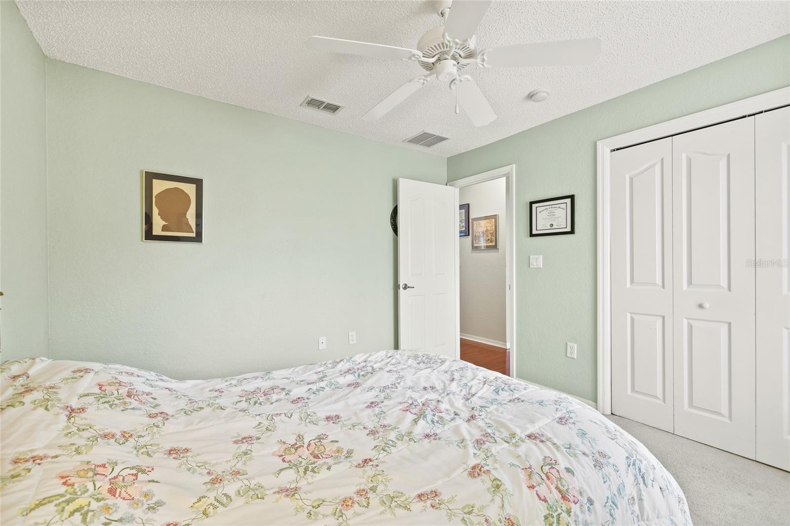 Listing photo id 30 for 12213 Mango Court