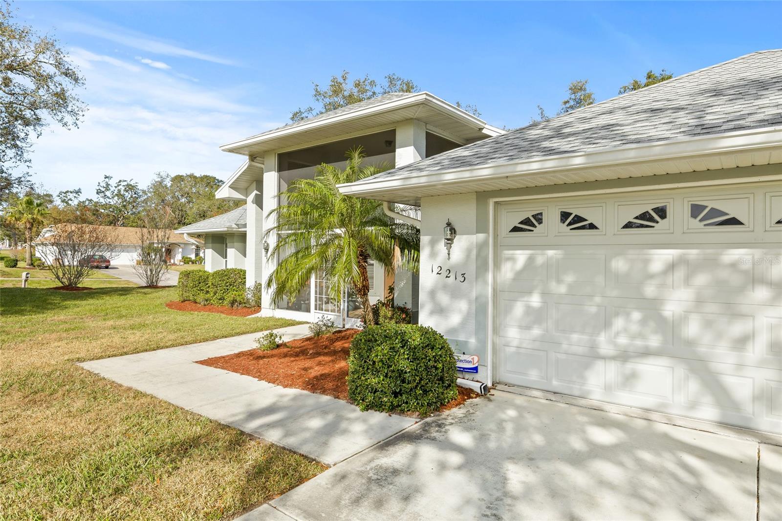 Listing photo id 4 for 12213 Mango Court