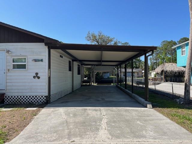 Listing photo id 67 for 6176 Island Drive