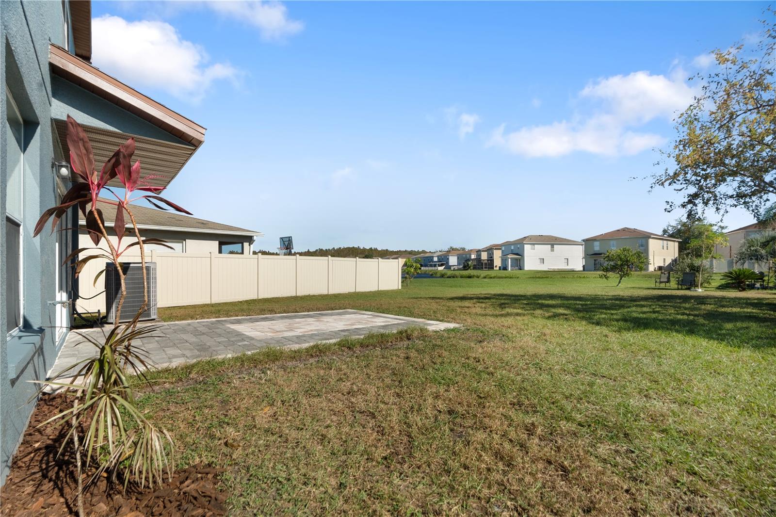 Listing photo id 24 for 17406 Garden Heath Court