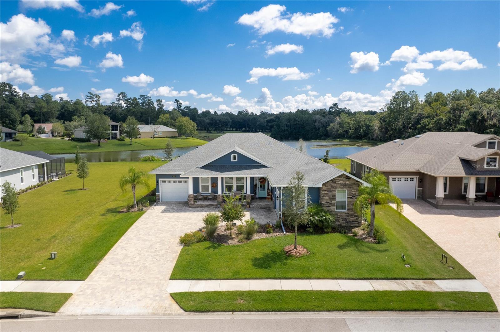 Listing photo id 3 for 5618 Summit View Drive