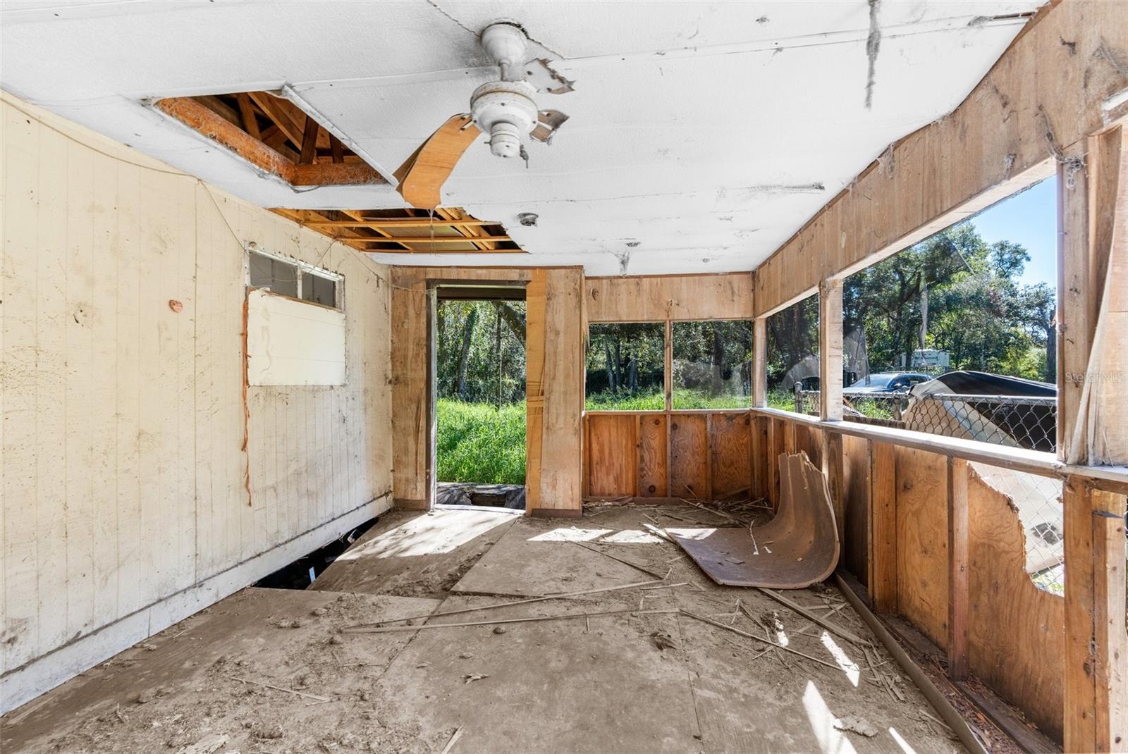 Image 15 of 40 For 9347 River Rock Drive