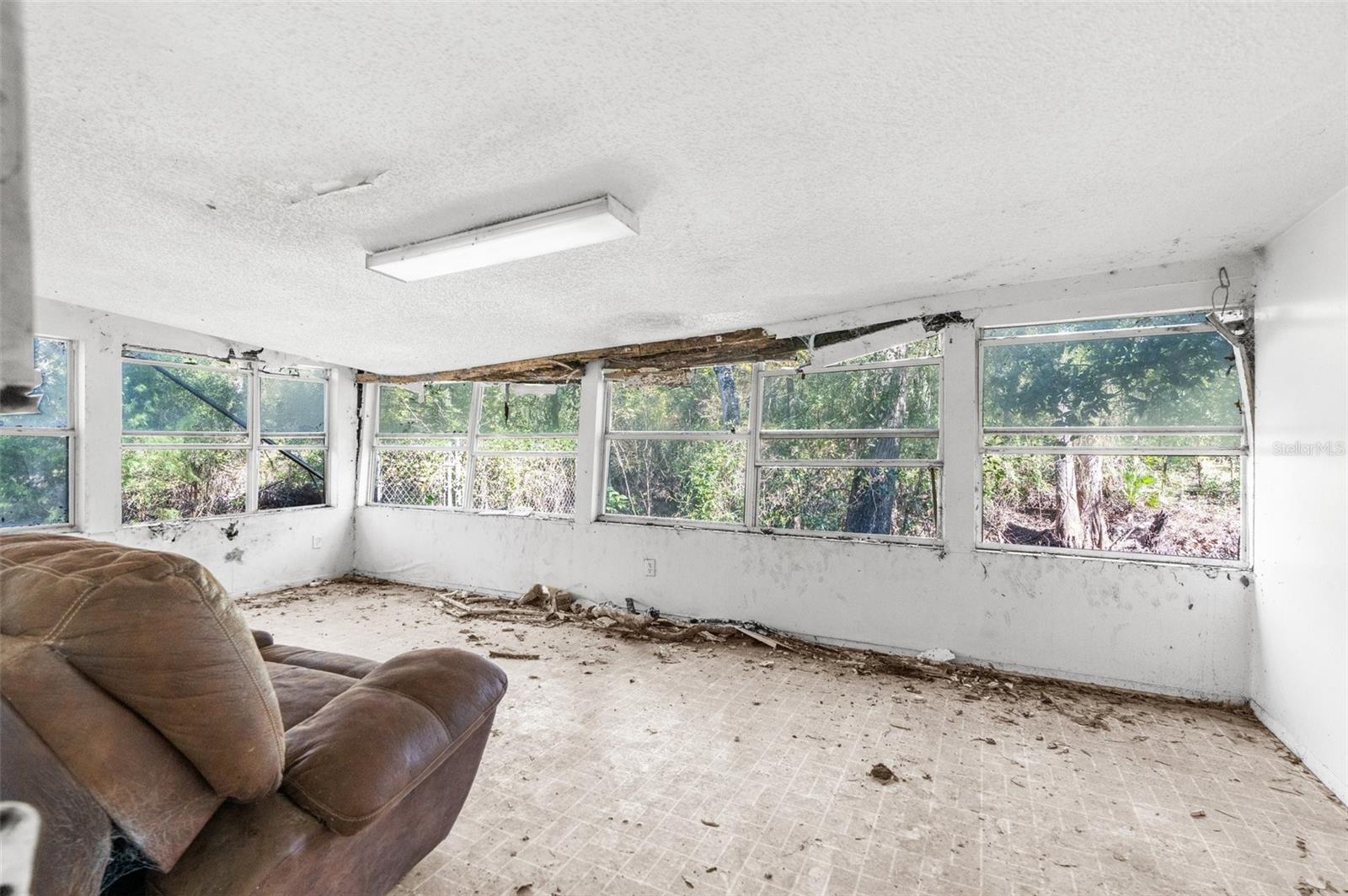 Image 21 of 40 For 9347 River Rock Drive