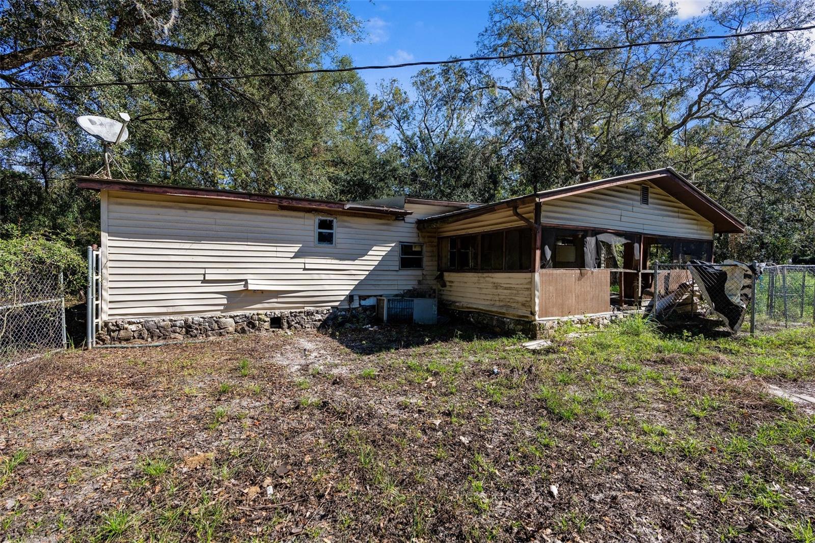 Image 37 of 40 For 9347 River Rock Drive