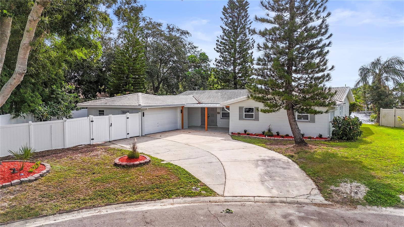 Details for 10744 Drummond Road, TAMPA, FL 33615