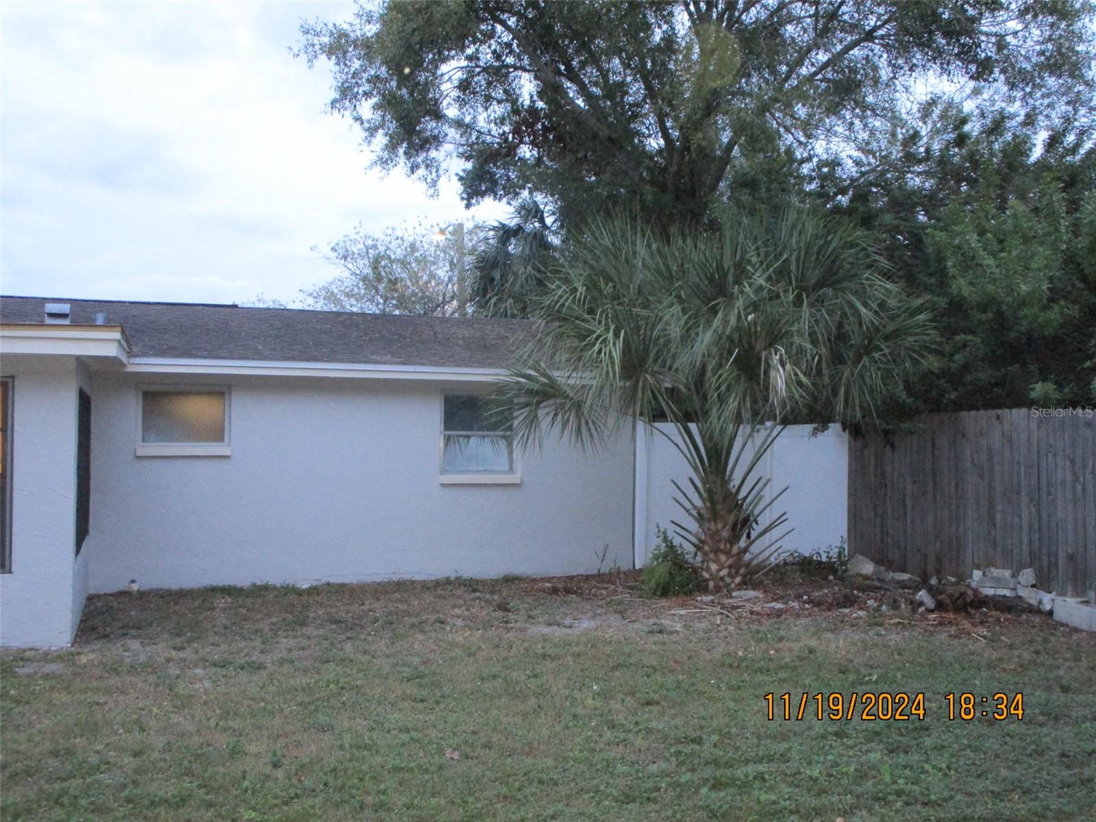 Listing photo id 16 for 7230 Parrot Drive