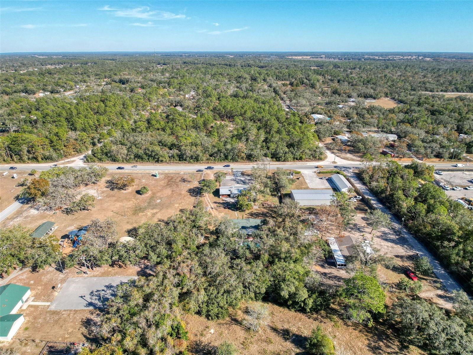 Listing photo id 96 for 15525 & 15527 Shady Hills Road