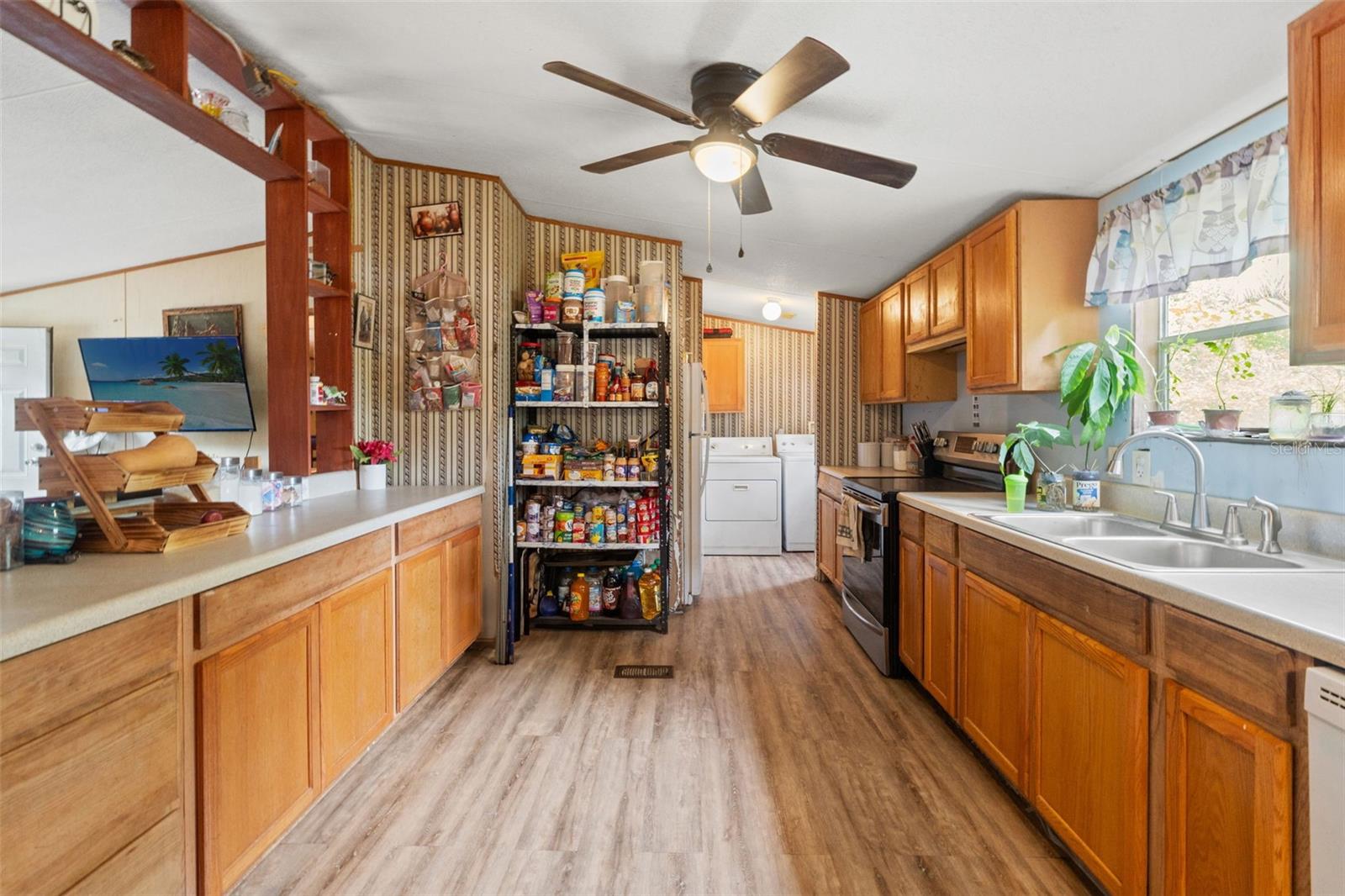 Image 16 of 24 For 2249 Goldpearl Lane