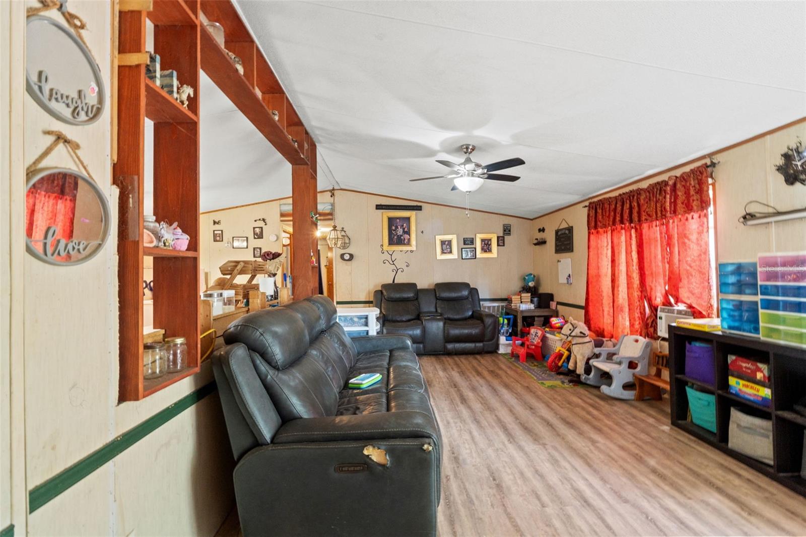 Image 3 of 24 For 2249 Goldpearl Lane