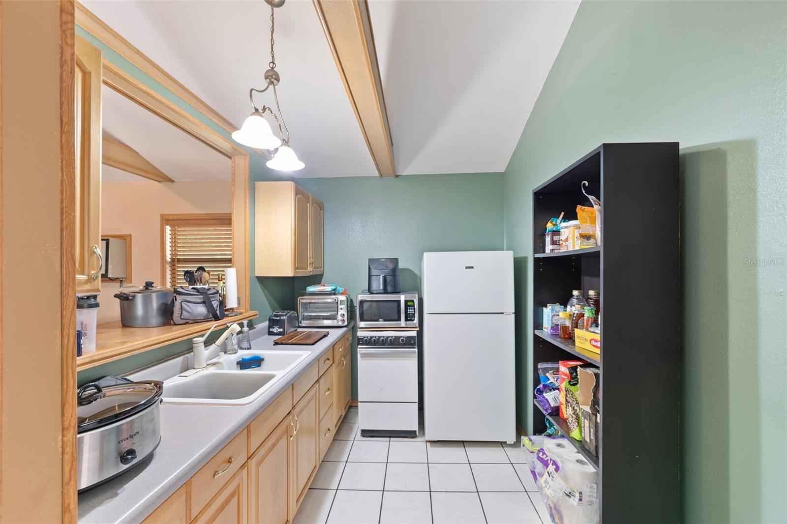 Listing photo id 25 for 7600 138th Street