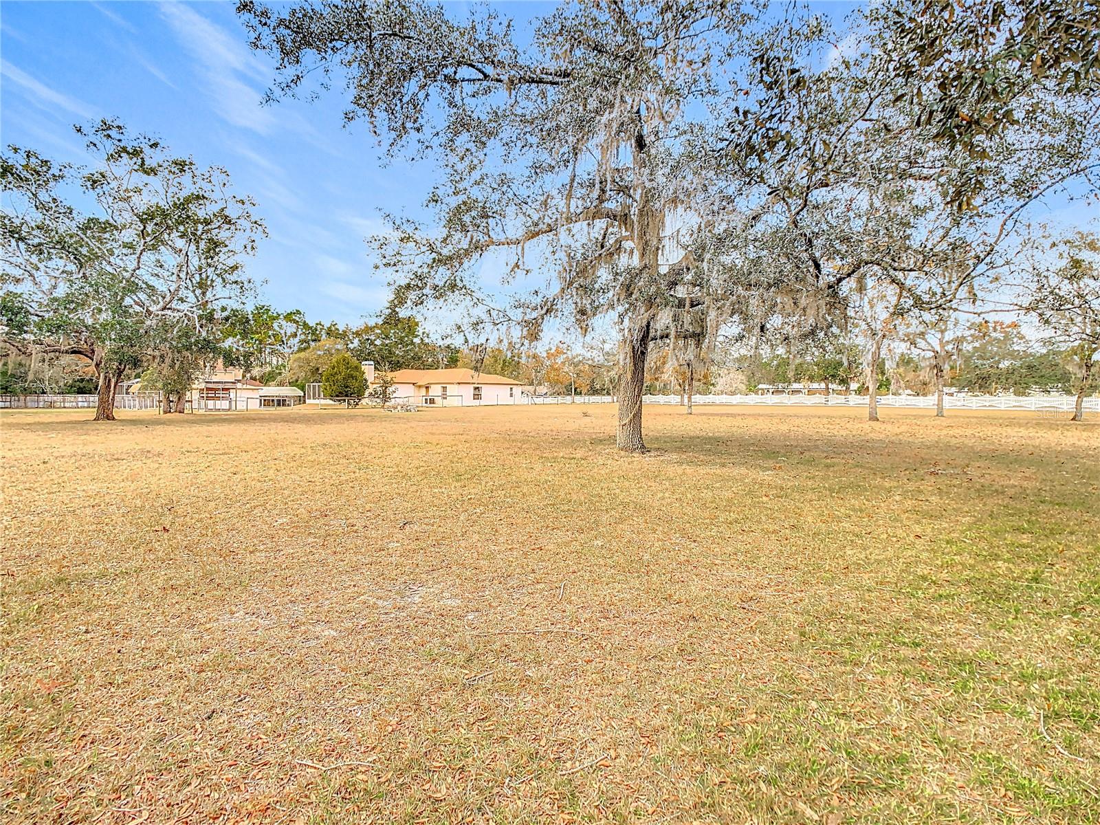 Listing photo id 82 for 5085 Bone Lane