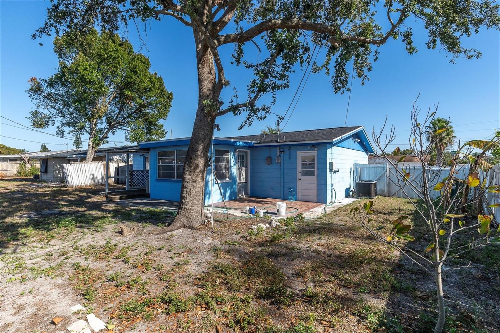 Listing photo id 22 for 3505 Cantrell Street