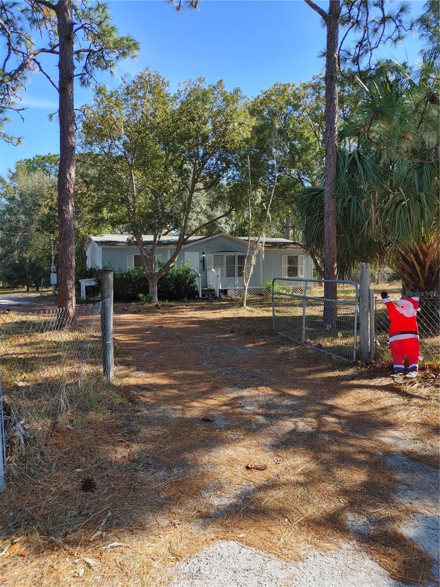 Image 5 of 51 For 17544 Galveston Street