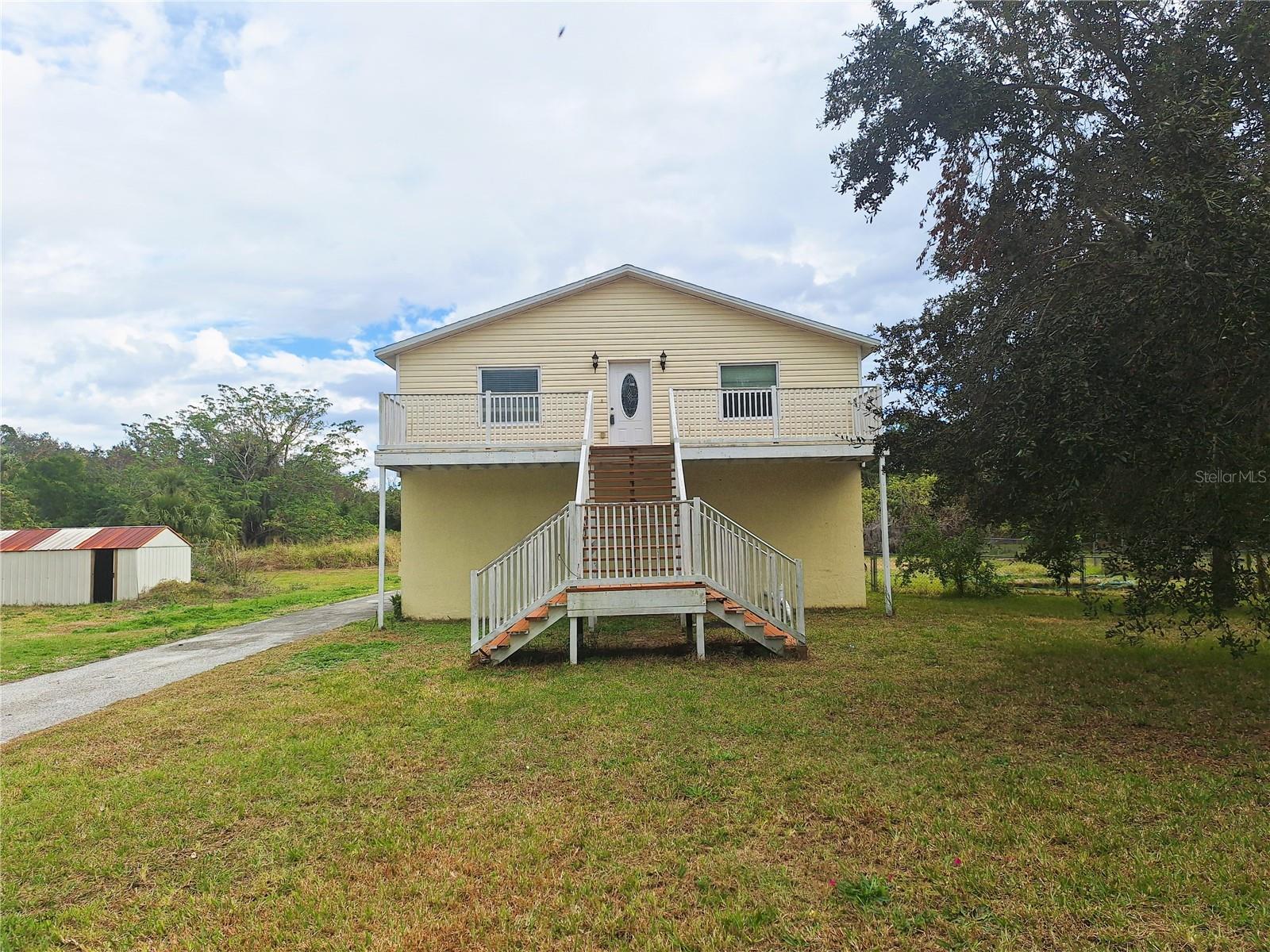 Listing photo id 22 for 14310 Guava Street