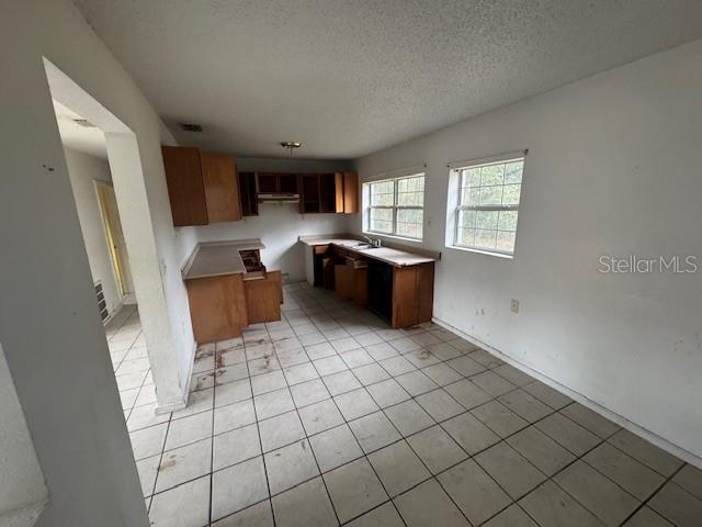 Image 3 of 18 For 16472 Cortez Boulevard