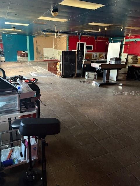 Listing photo id 5 for 4560-4568 Commercial Way