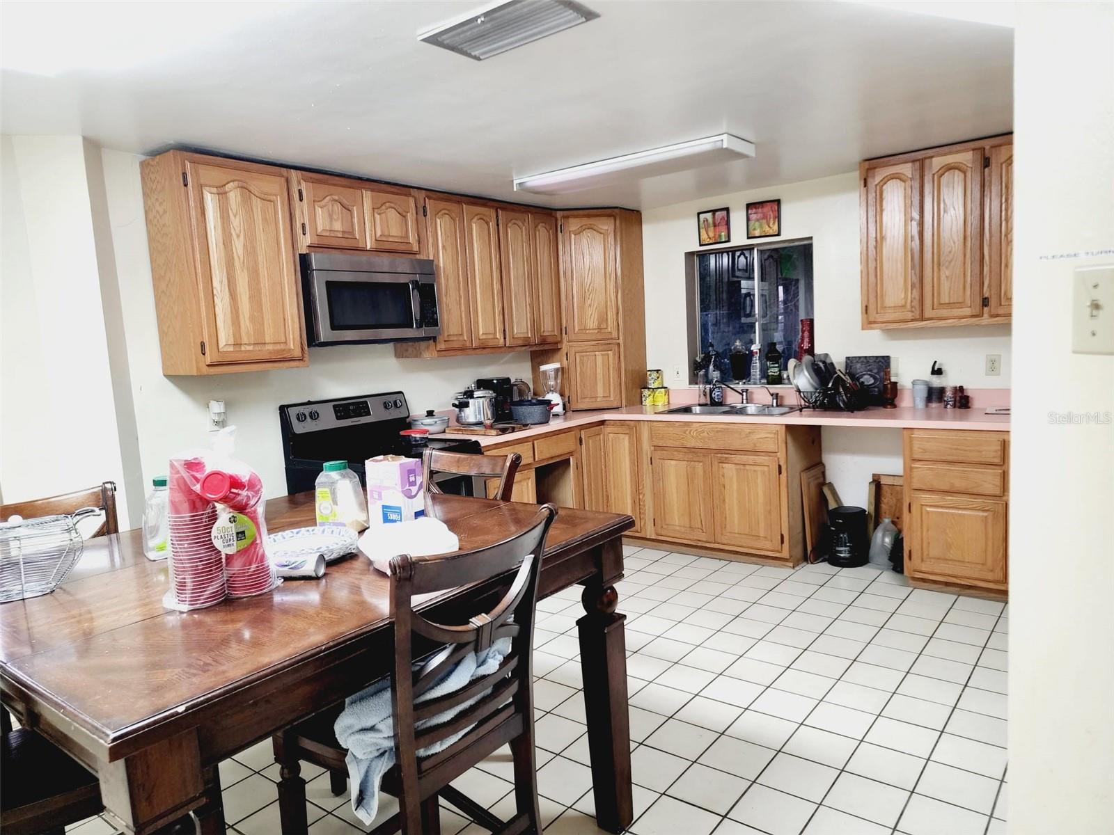Listing photo id 8 for 7919 New York Avenue