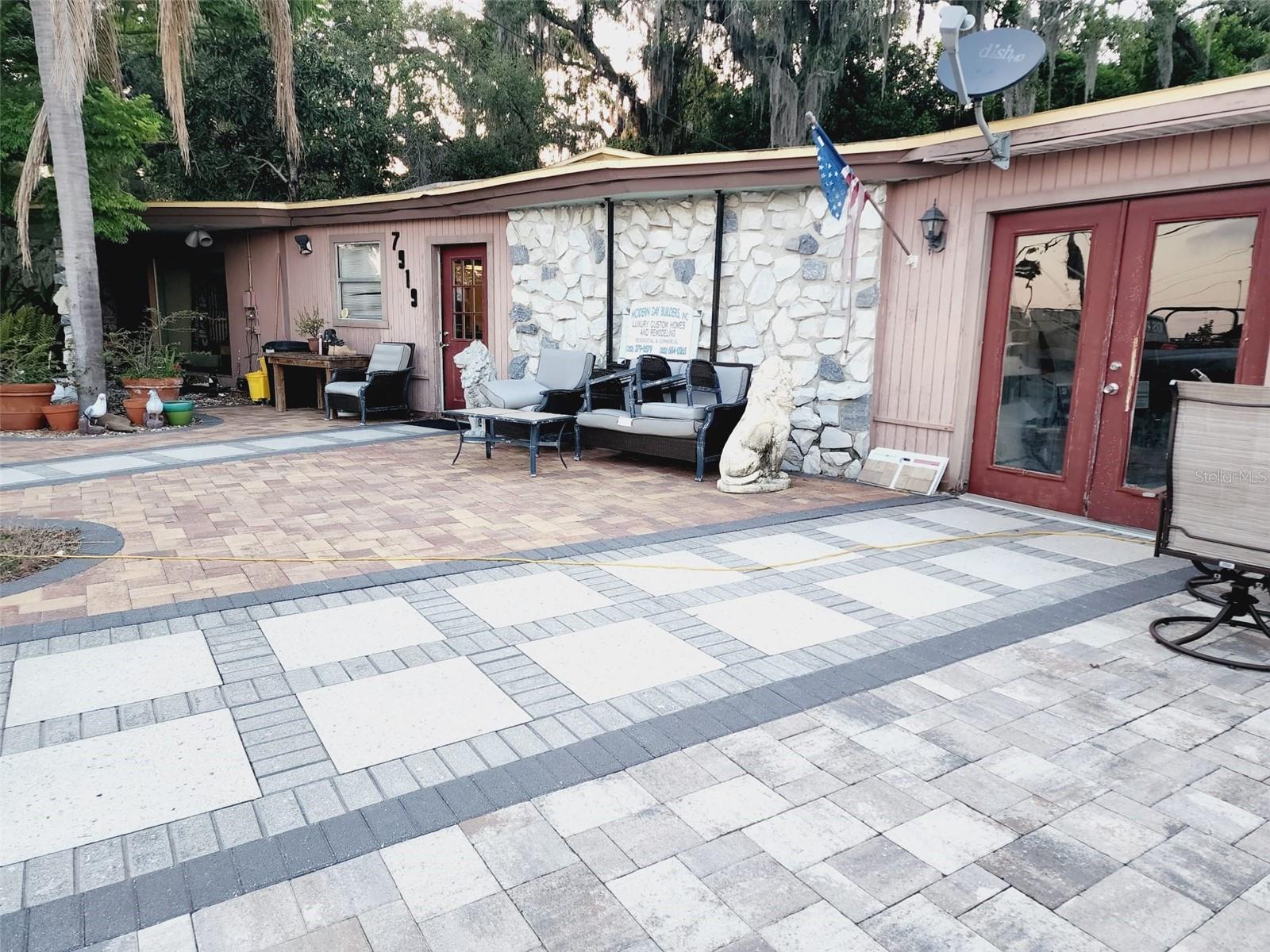 Listing photo id 0 for 7919 New York Avenue
