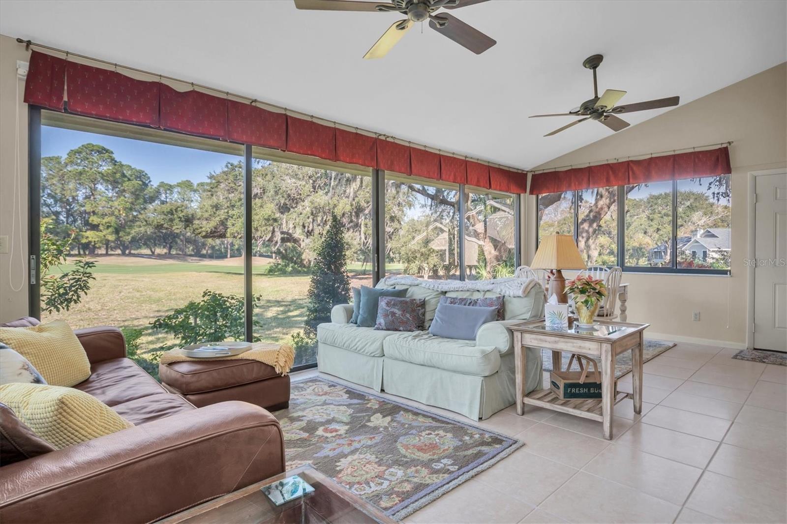 Listing photo id 21 for 2595 Royal Liverpool Drive