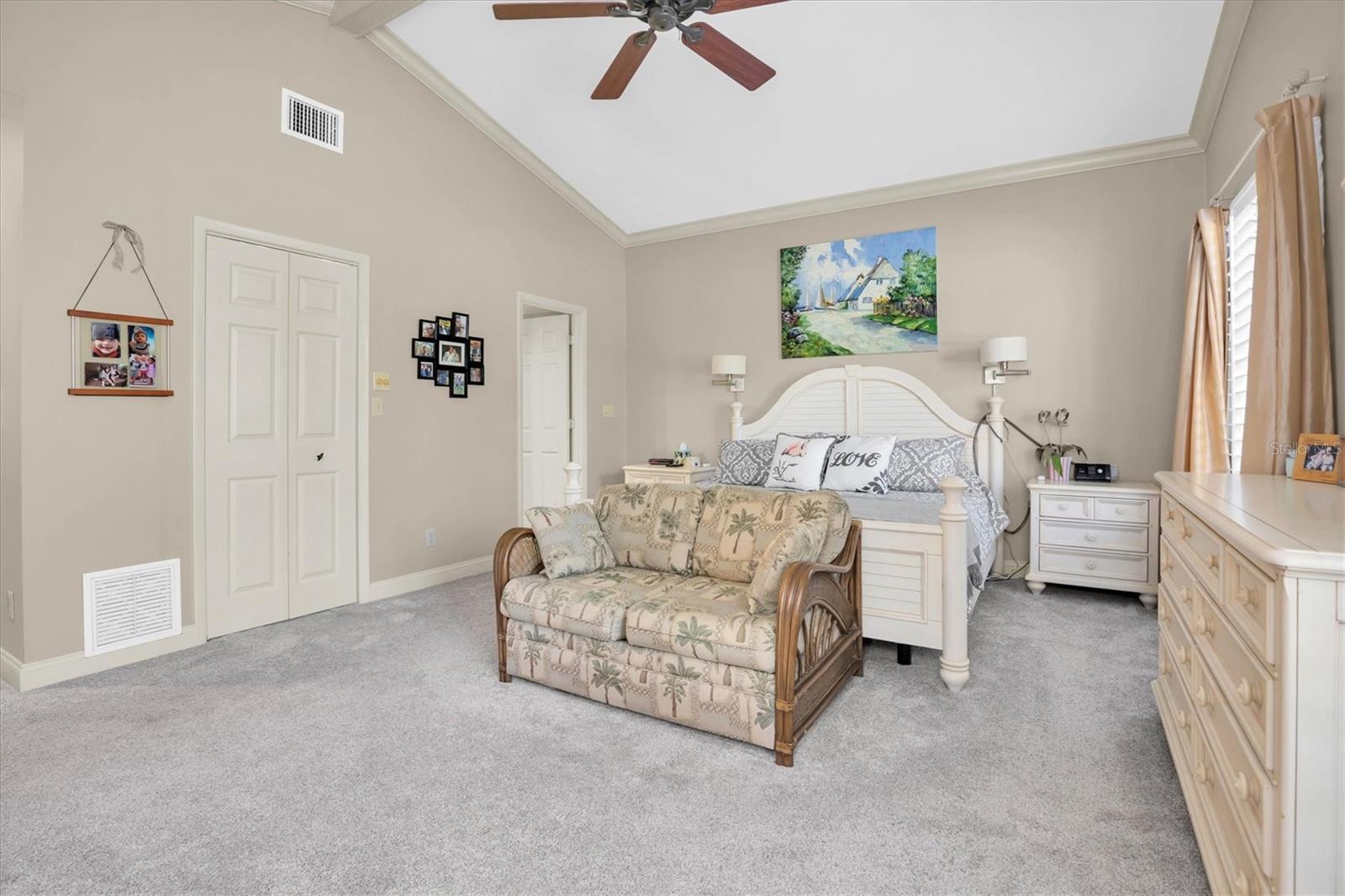 Listing photo id 27 for 2595 Royal Liverpool Drive