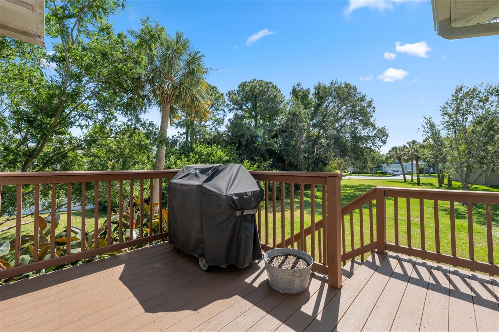 Listing photo id 35 for 1005 Mizzen Court