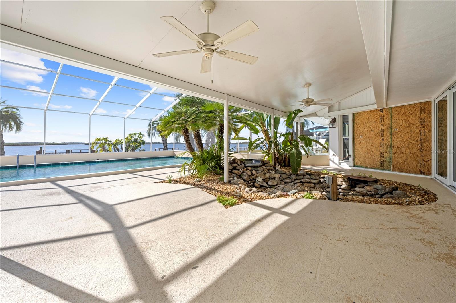 Listing photo id 7 for 11882 Bayshore Drive