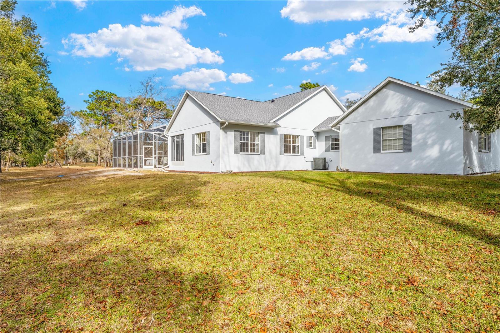 Listing photo id 48 for 14325 Highgrove Road