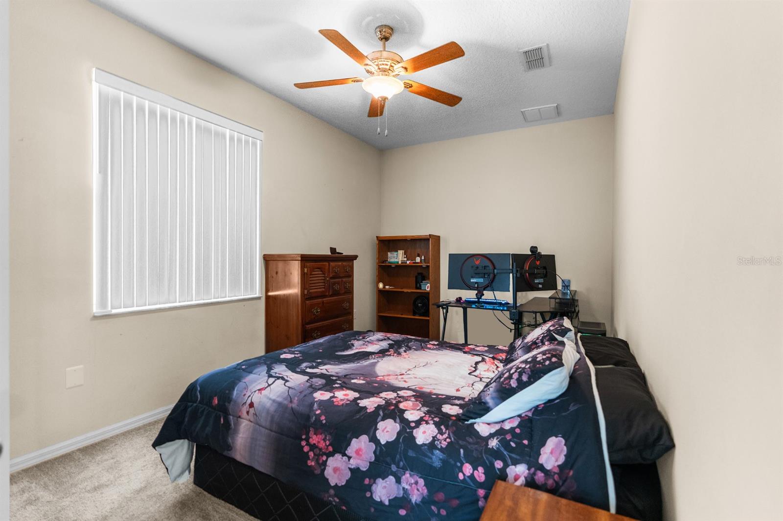 Listing photo id 24 for 7448 Mengi Circle