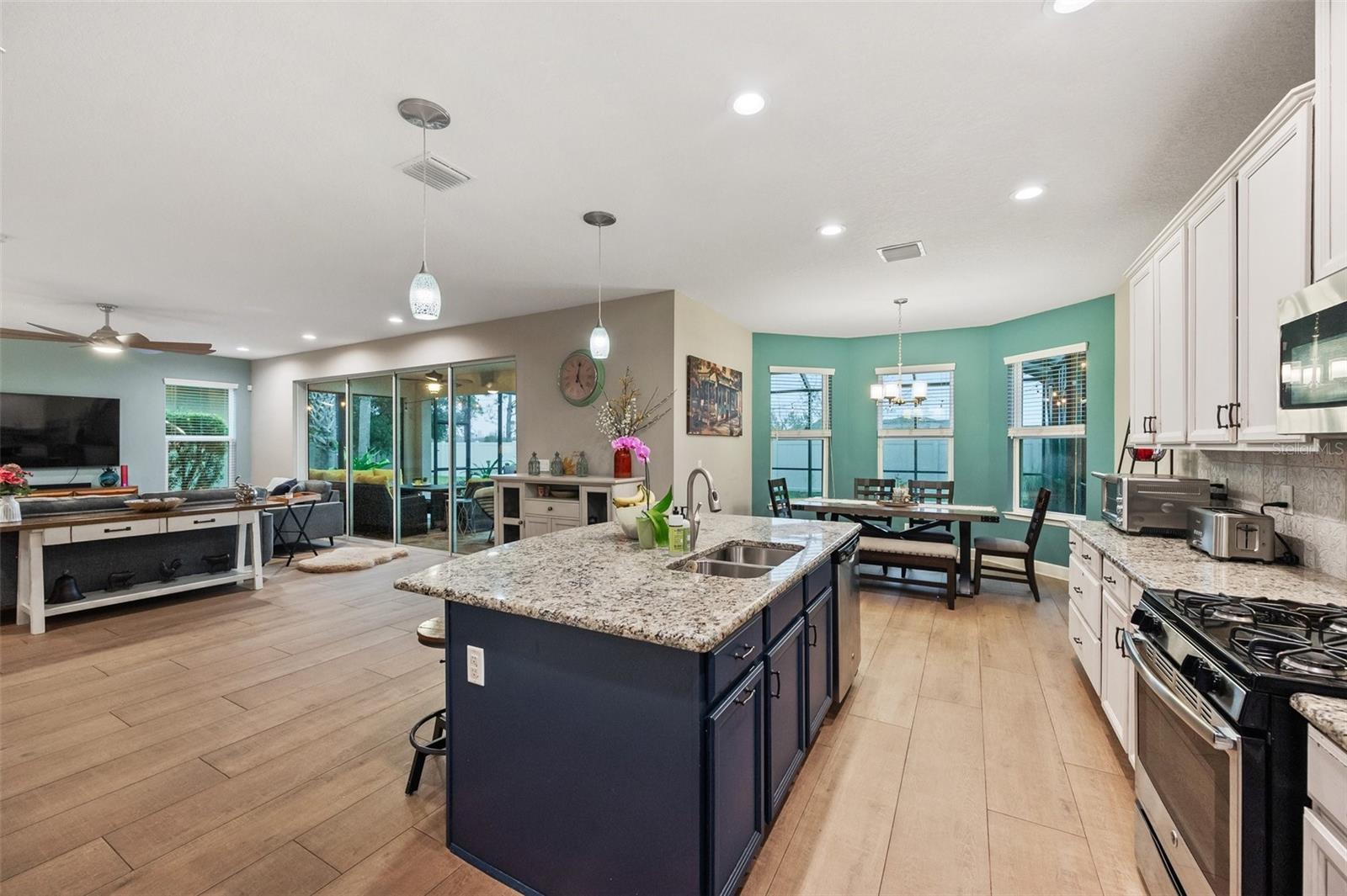 Listing photo id 28 for 9323 Bella Vita Circle