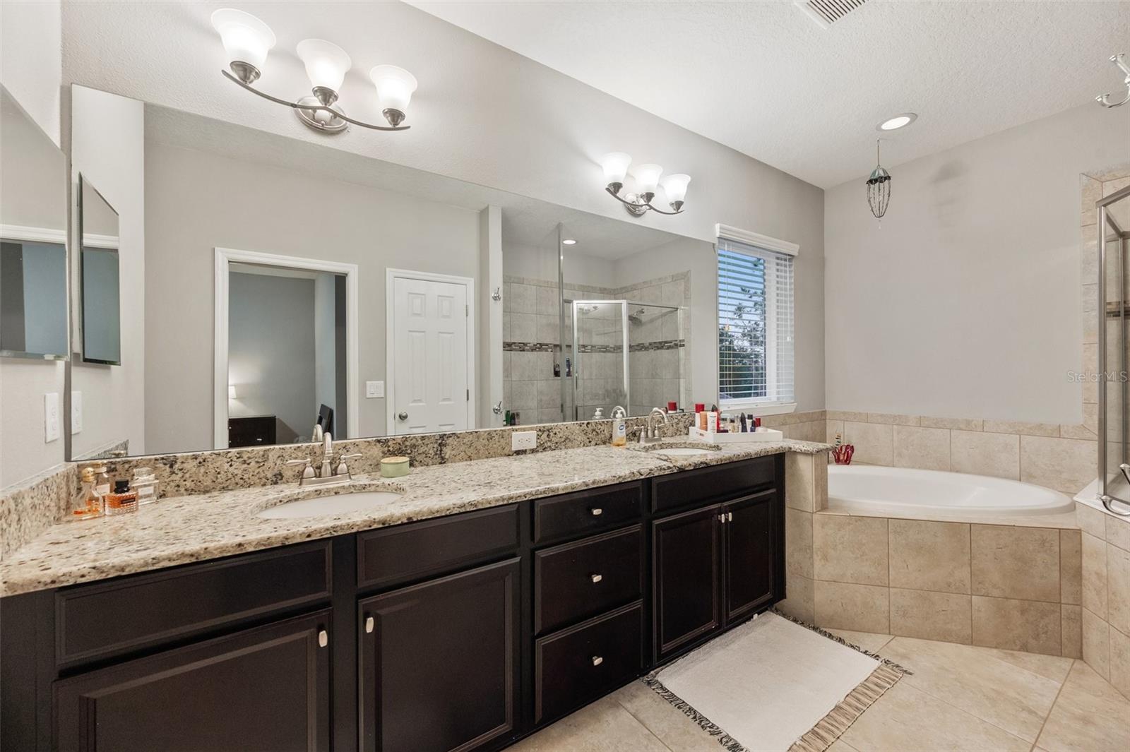 Listing photo id 50 for 9323 Bella Vita Circle