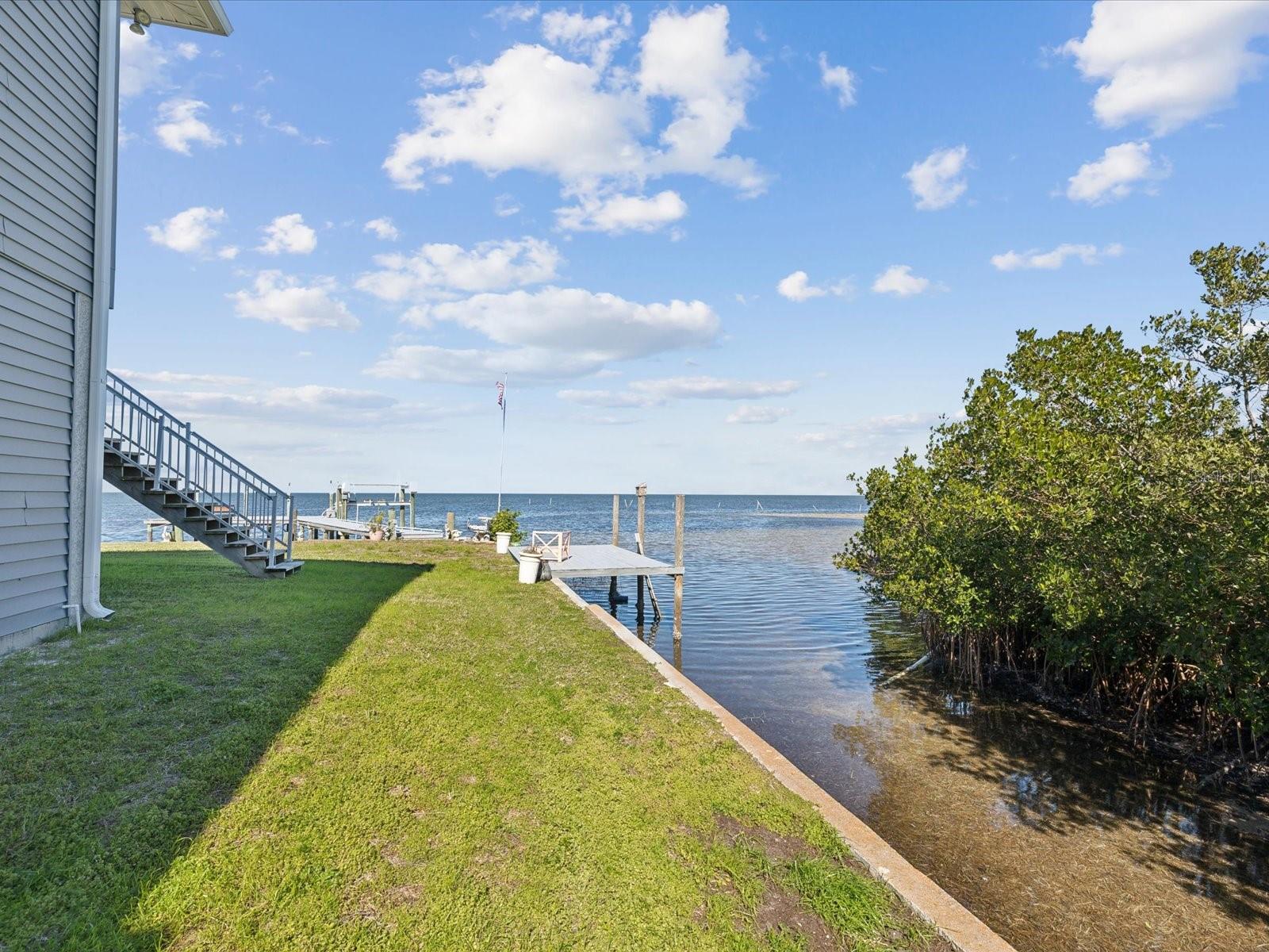 Listing photo id 48 for 2013 Gulfview Drive