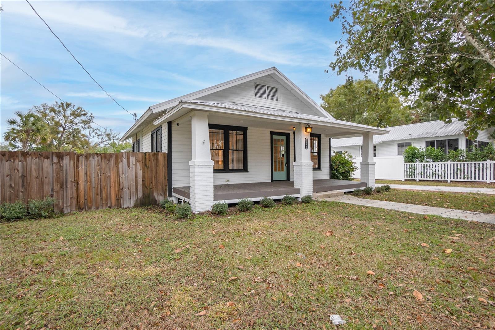 Listing photo id 0 for 13946 12th Street