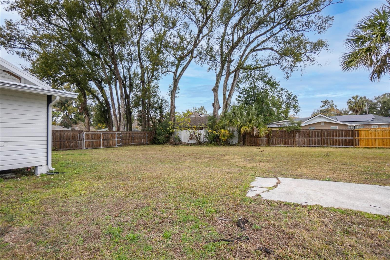 Listing photo id 23 for 13946 12th Street